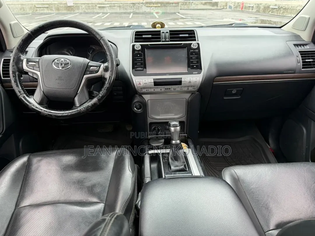 Toyota Land Cruiser 4.0 V6 EXR 2020 Noir Mat