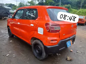 Suzuki S-Presso 2023 Orange