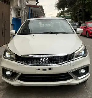Nouveau Toyota Belta 2025 Blanc