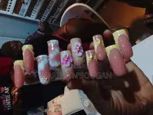 Press Nails De Qualité