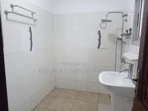 Meublé Studio dans Beraka Corporation, Deux Plateaux à Vendre