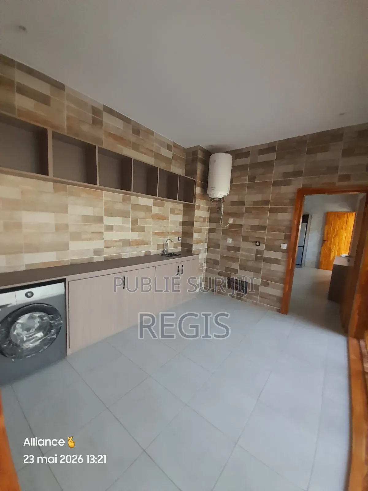 3chbre Duplex dans Duplex Jumelés, Cocody à Louer