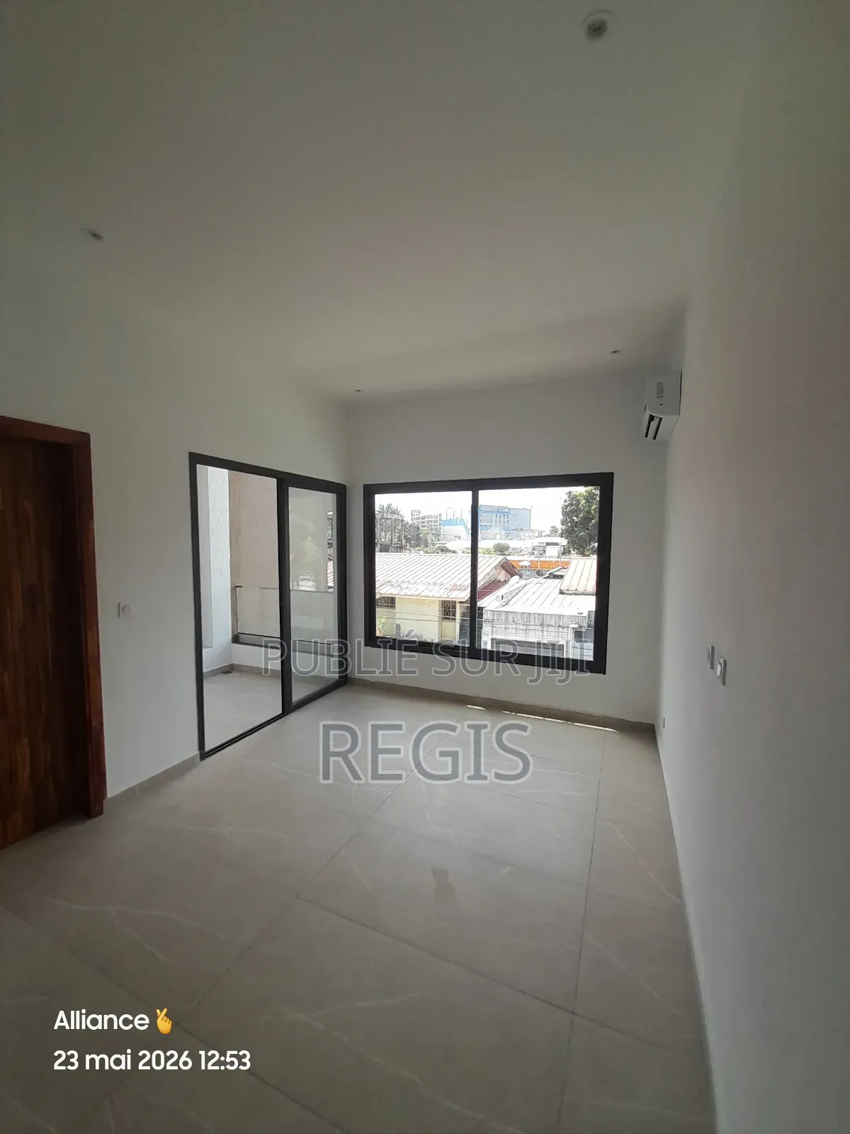 3chbre Duplex dans Duplex Jumelés, Cocody à Louer