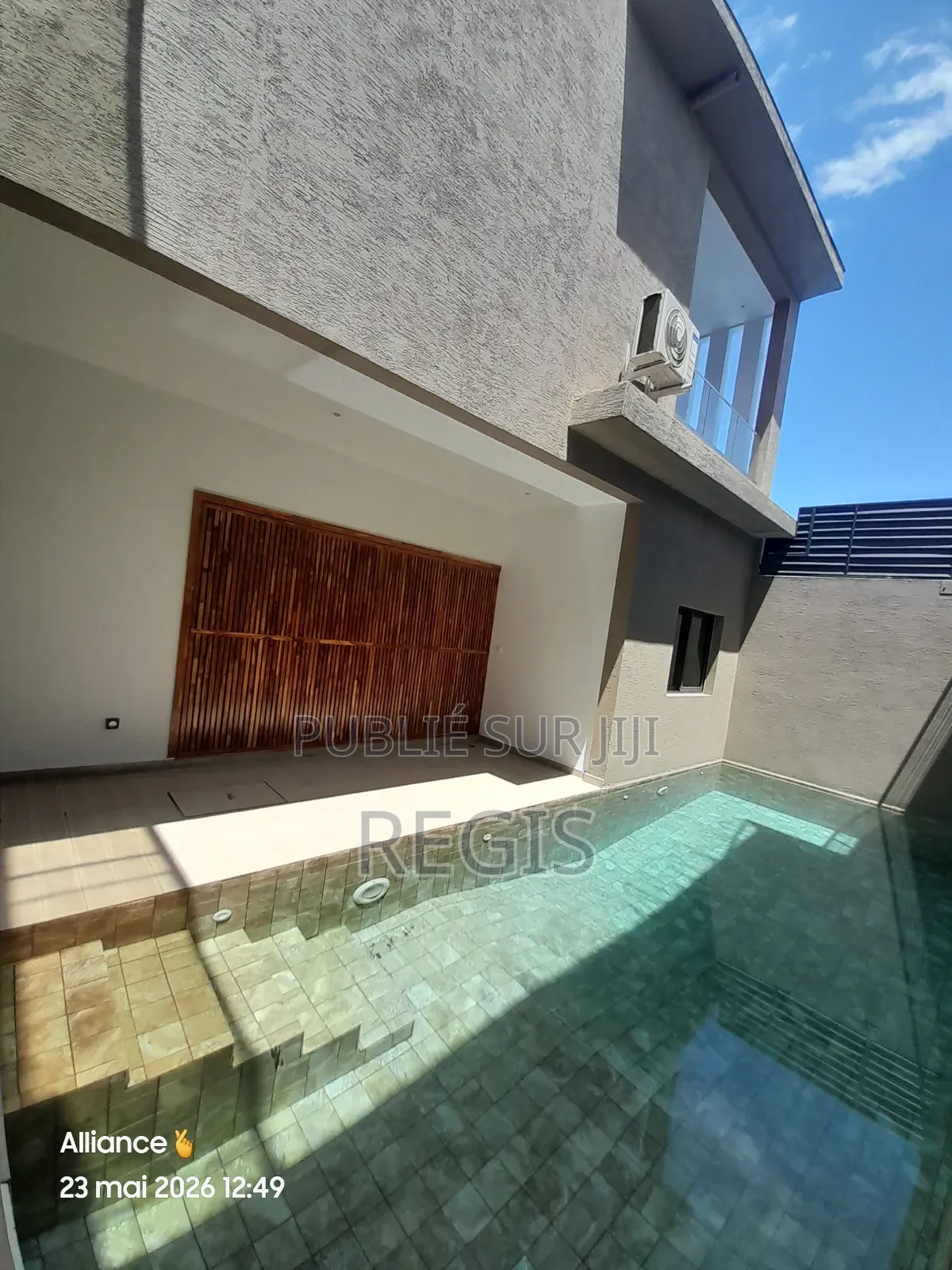 3chbre Duplex dans Duplex Jumelés, Cocody à Louer