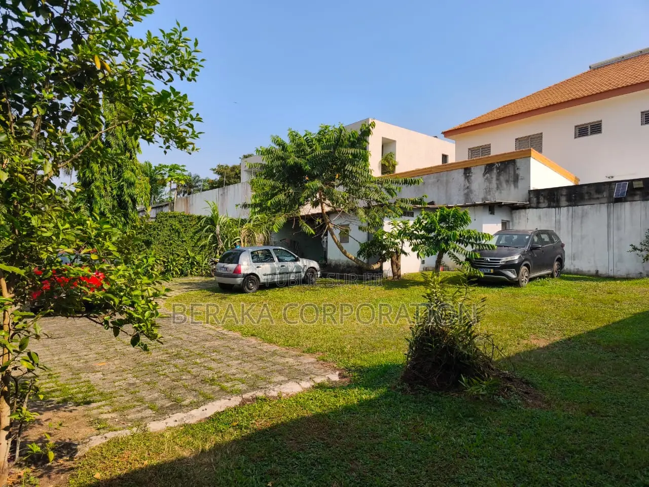766m2 en Vente À Cocody Danga