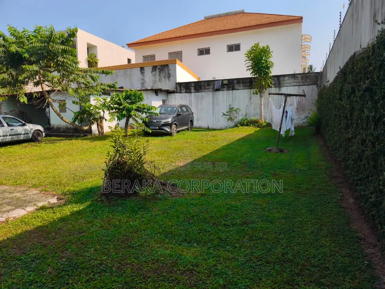 766m2 en Vente À Cocody Danga