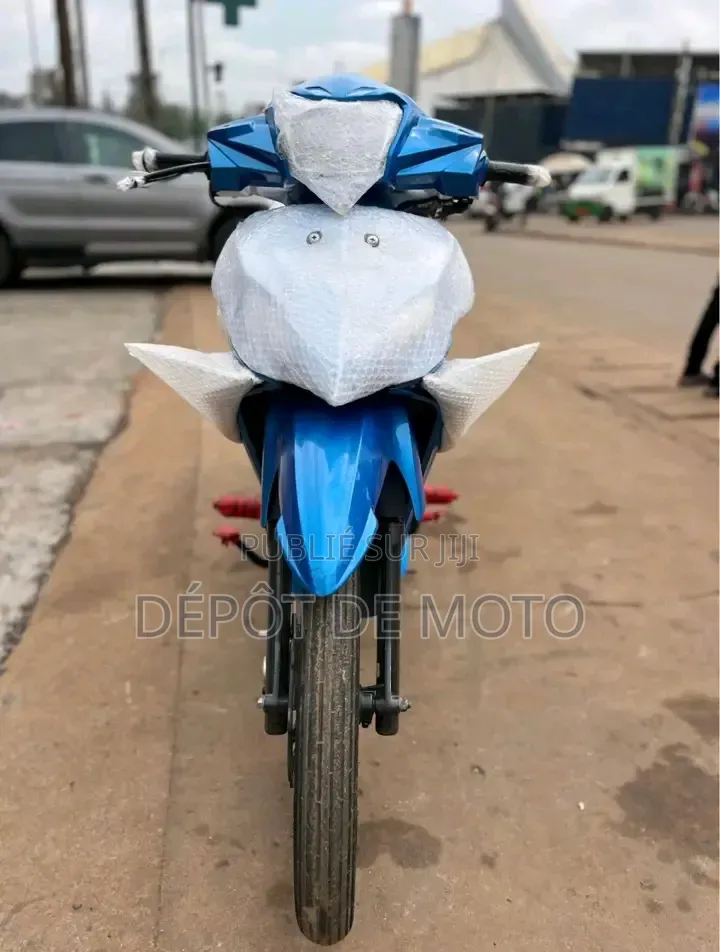 Nouveau TVS Neo NX 2025 Bleu