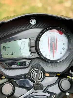 TVS Apache 180 RTR 2025 Noir