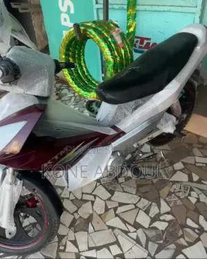 KTM RC 125 2025 Violet