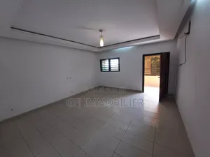2chbre Appartement dans Francis Gweh, Cocody à Louer