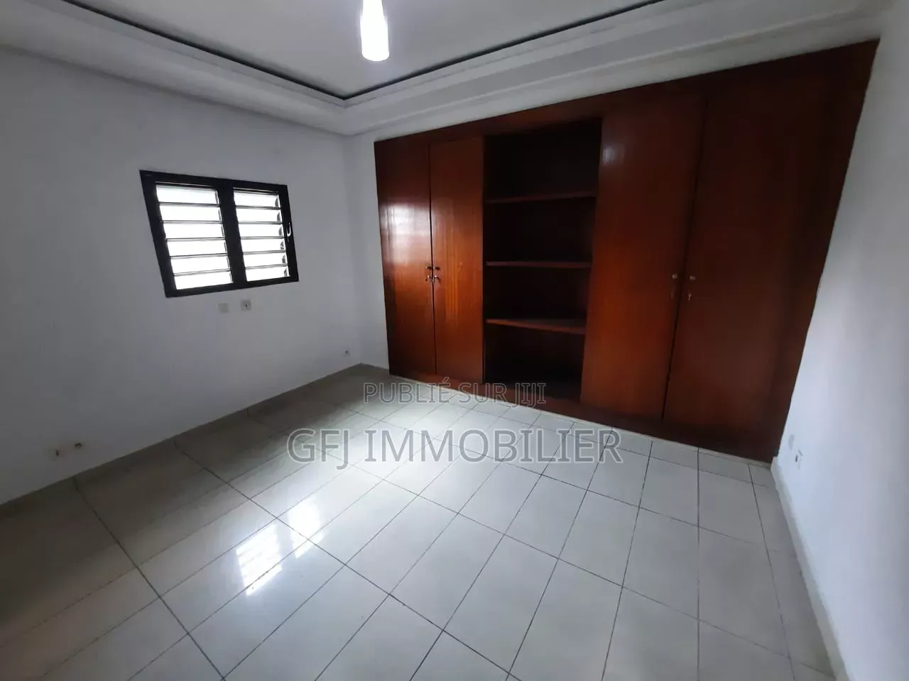 2chbre Appartement dans Francis Gweh, Cocody à Louer