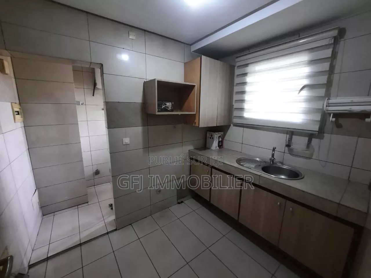 2chbre Appartement dans Francis Gweh, Cocody à Louer