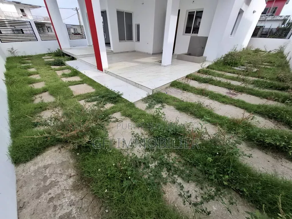 3chbre Duplex dans Francis Gweh, Cocody à Louer