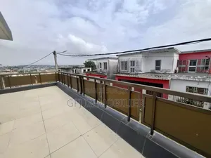 3chbre Duplex dans Francis Gweh, Cocody à Louer