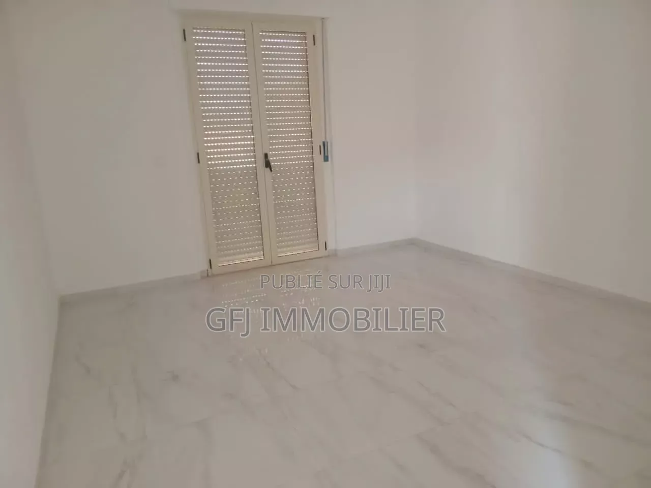 3chbre Duplex dans Francis Gweh, Cocody à Louer