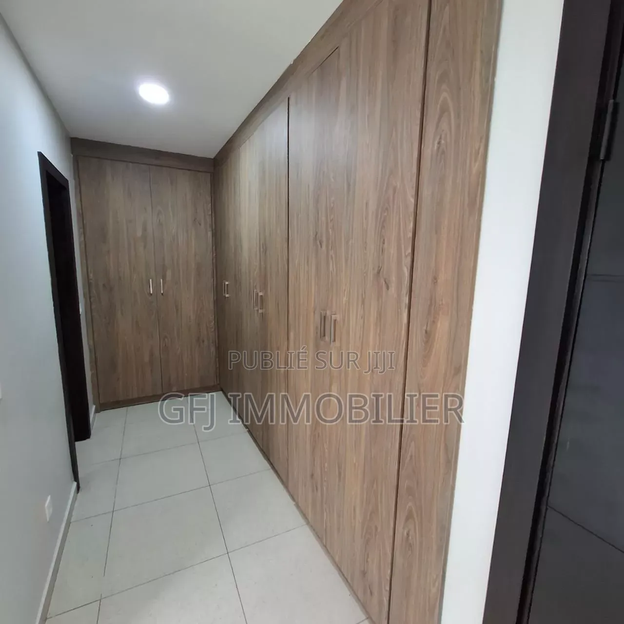 4chbre Duplex dans Francis Gweh, Cocody à Louer