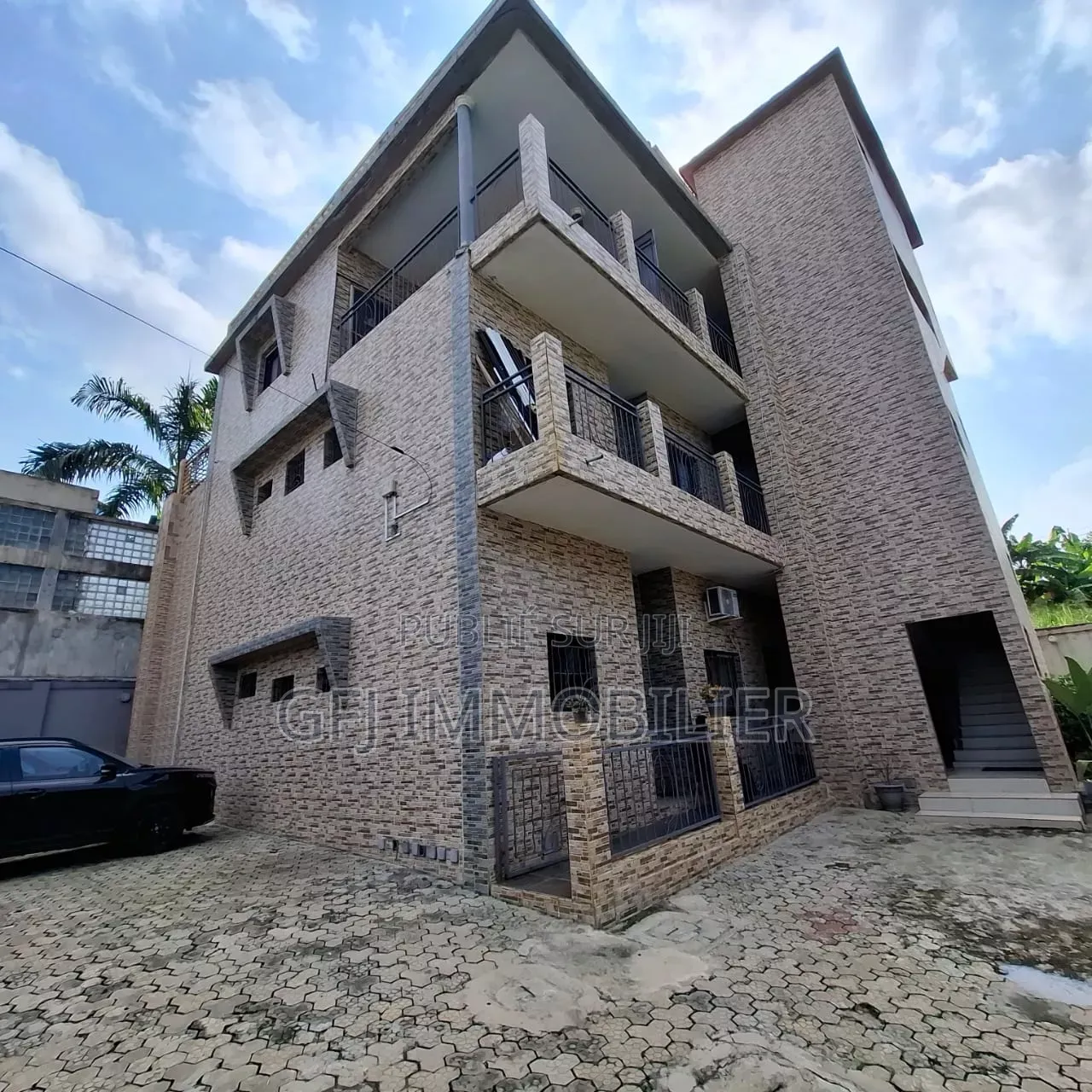 2chbre Appartement dans Francis Gweh, Cocody à Louer