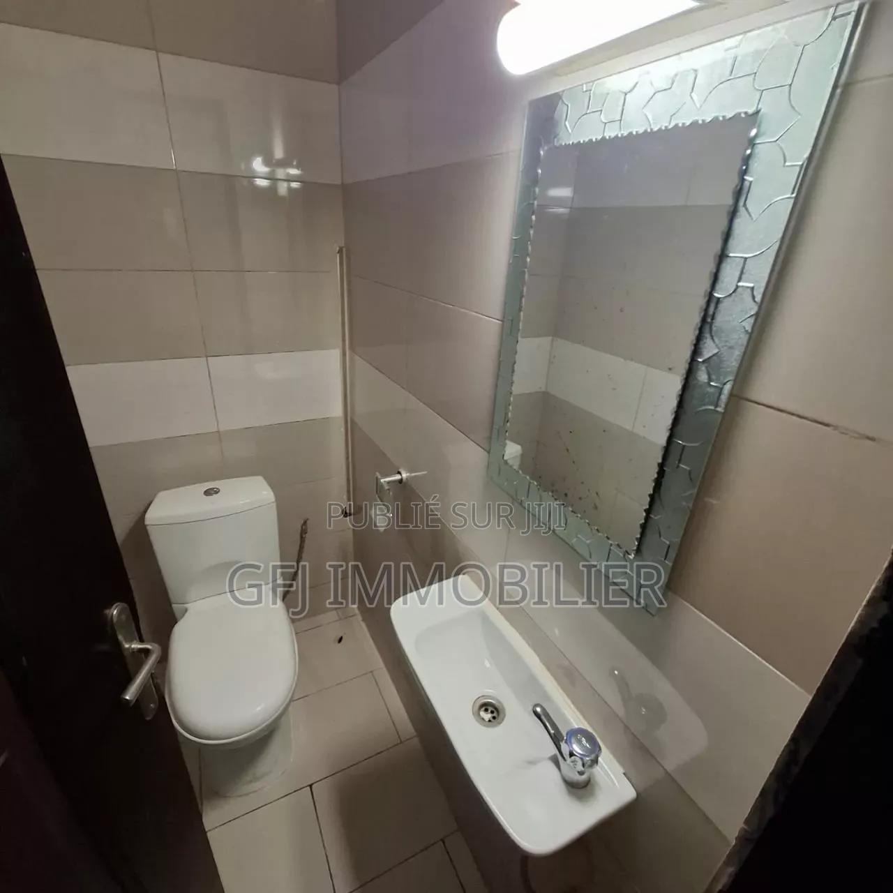 2chbre Appartement dans Francis Gweh, Cocody à Louer