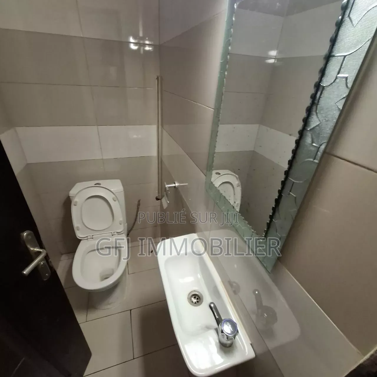 2chbre Appartement dans Francis Gweh, Cocody à Louer