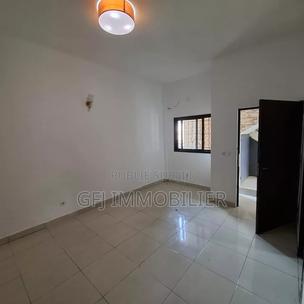 2chbre Appartement dans Francis Gweh, Cocody à Louer