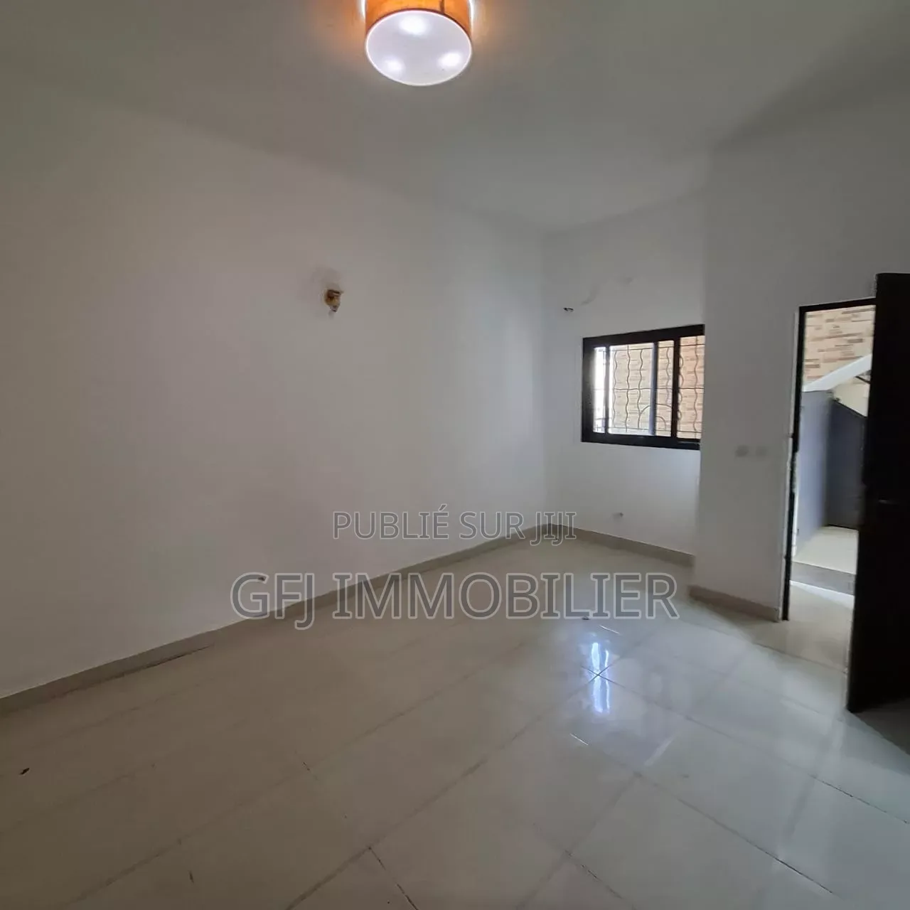 2chbre Appartement dans Francis Gweh, Cocody à Louer