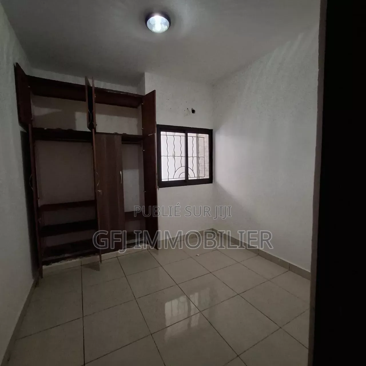 2chbre Appartement dans Francis Gweh, Cocody à Louer