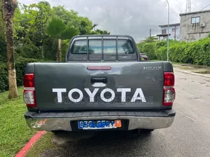 Toyota Hilux 2010 Gris