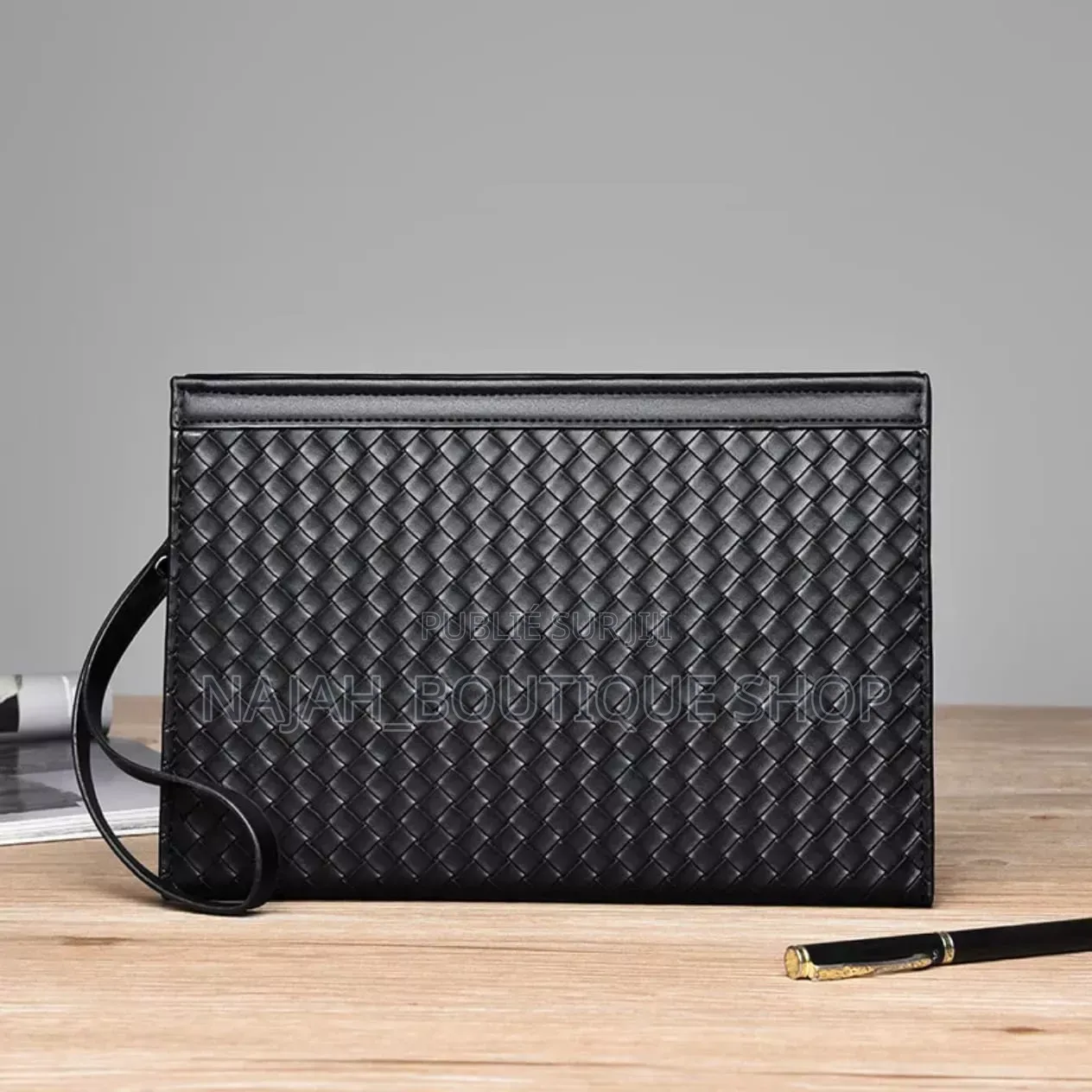 Pochette Haut De Gamme Pour Homme