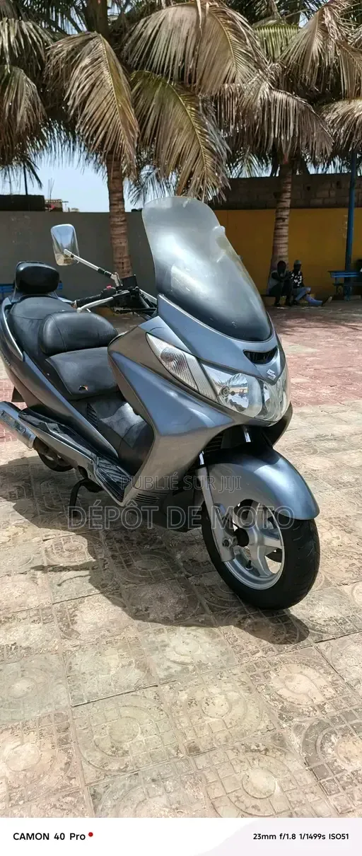 Nouveau Suzuki Burgman 2020 Gris