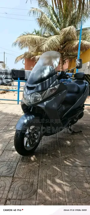 Nouveau Suzuki Burgman 2020 Gris