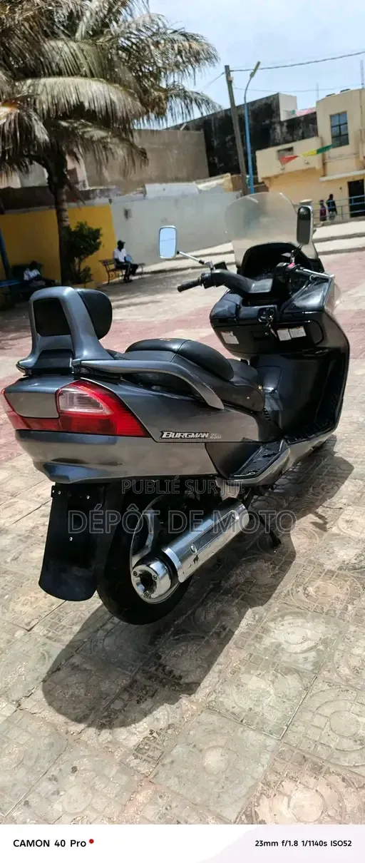Nouveau Suzuki Burgman 2020 Gris