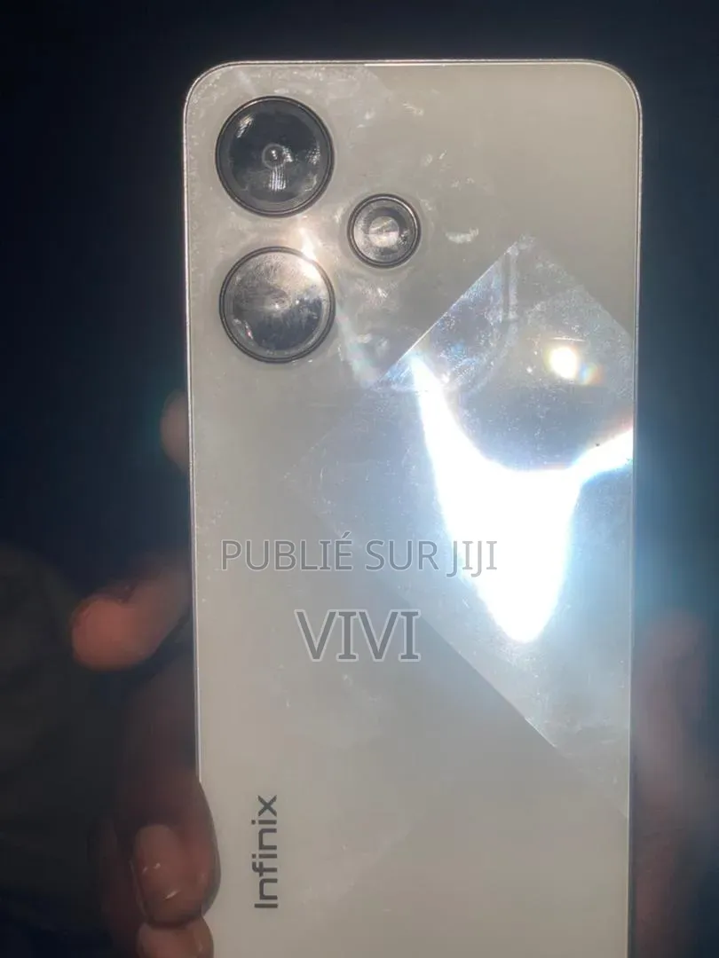 Nouveau Infinix Hot 30i 128 GB Blanc
