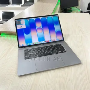Nouveau Apple MacBook Pro 2019 16GB Intel Core i9 SSD 2T