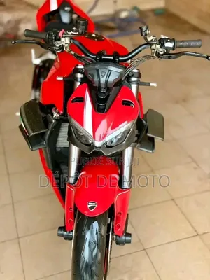 Nouveau Ducati Streetfighter V4 2025 Rouge