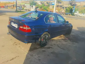 BMW 3 Series 2005 Bleu