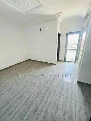 3chbre Appartement dans Cocody à Louer