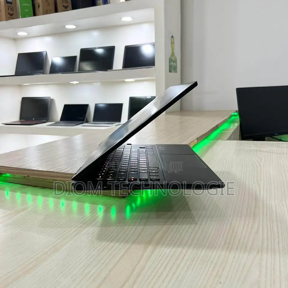 Ordinateur portable HP Omen 16 20GB Intel Core i7 SSD 1T