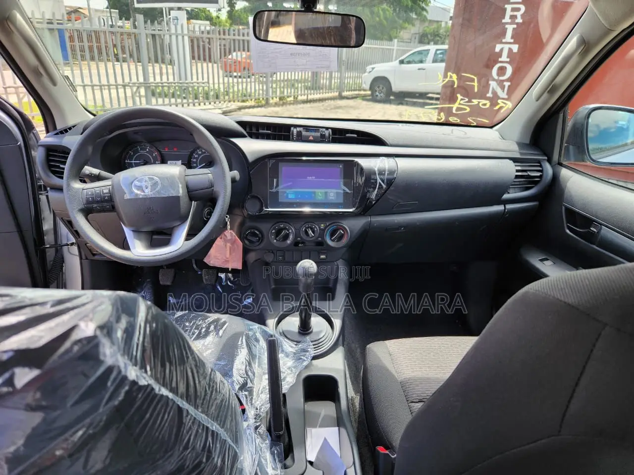 Nouveau Toyota Hilux 2025 Gris