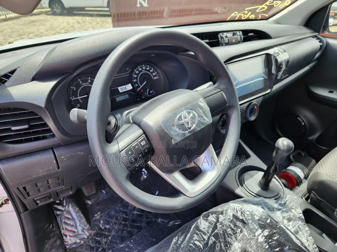 Nouveau Toyota Hilux 2025 Gris