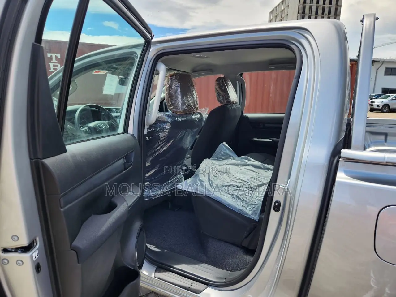 Nouveau Toyota Hilux 2025 Gris