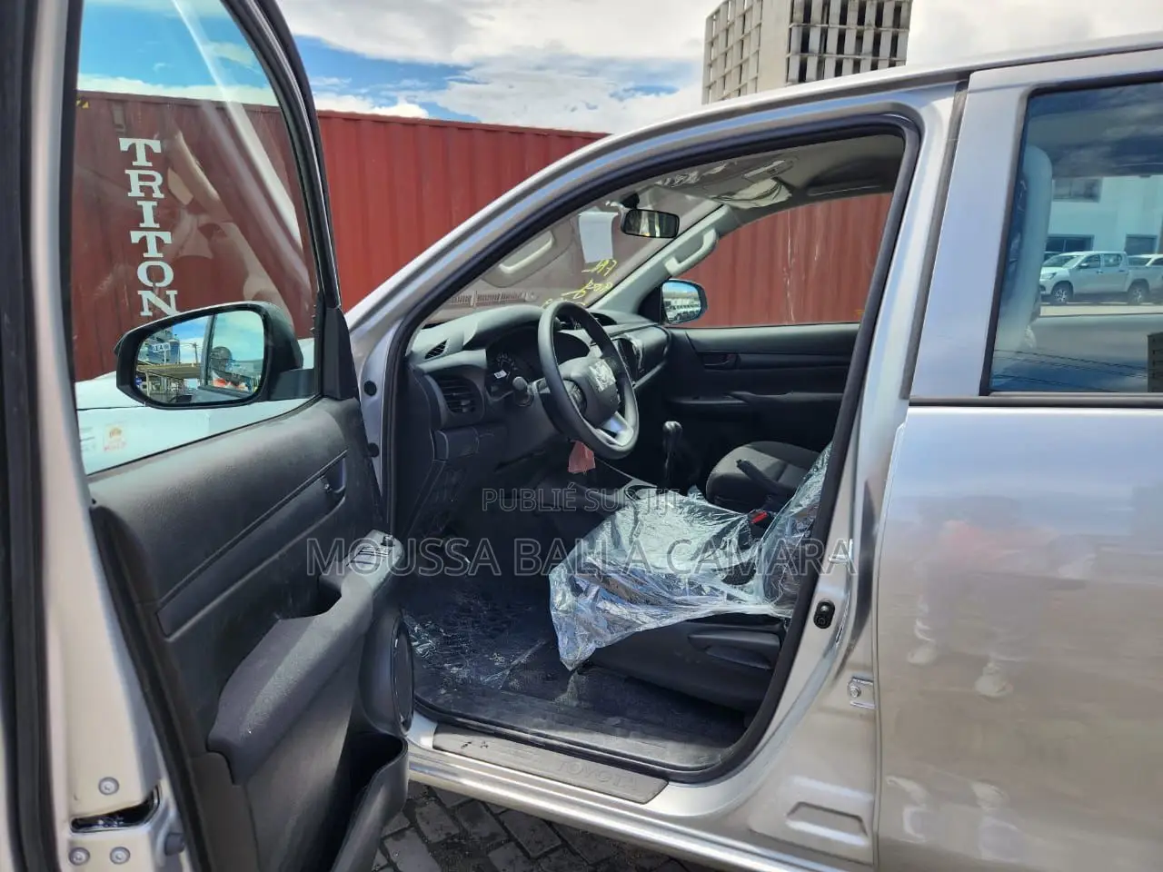 Nouveau Toyota Hilux 2025 Gris