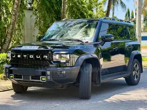 Nouveau Jetour T2 1.5 Hybrid AWD 2025 Noir