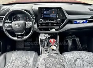 Toyota Highlander XSE 2022 Rouge