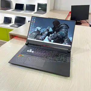 Ordinateur portable Asus ROG Strix G731G 32GB AMD Ryzen 9 SSD 1T