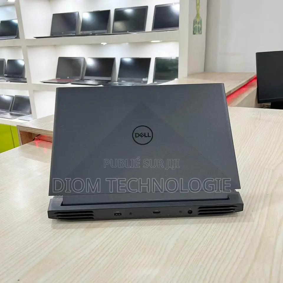 Ordinateur portable Dell G15 5511 8GB Intel Core i5 SSD 256GB