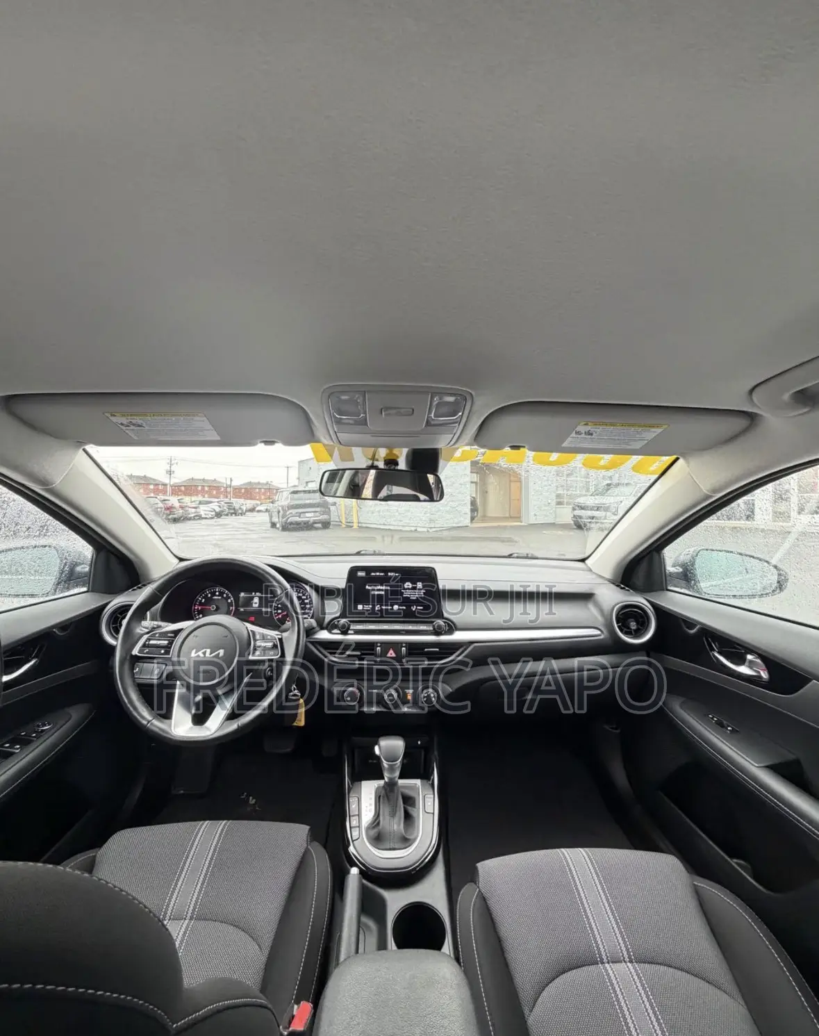 Kia Forte 2022 Gris