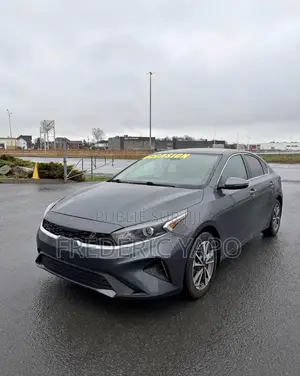 Kia Forte 2022 Gris