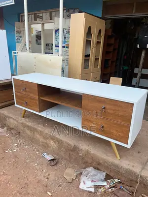 Meuble Tv De Très Bonne Qualité