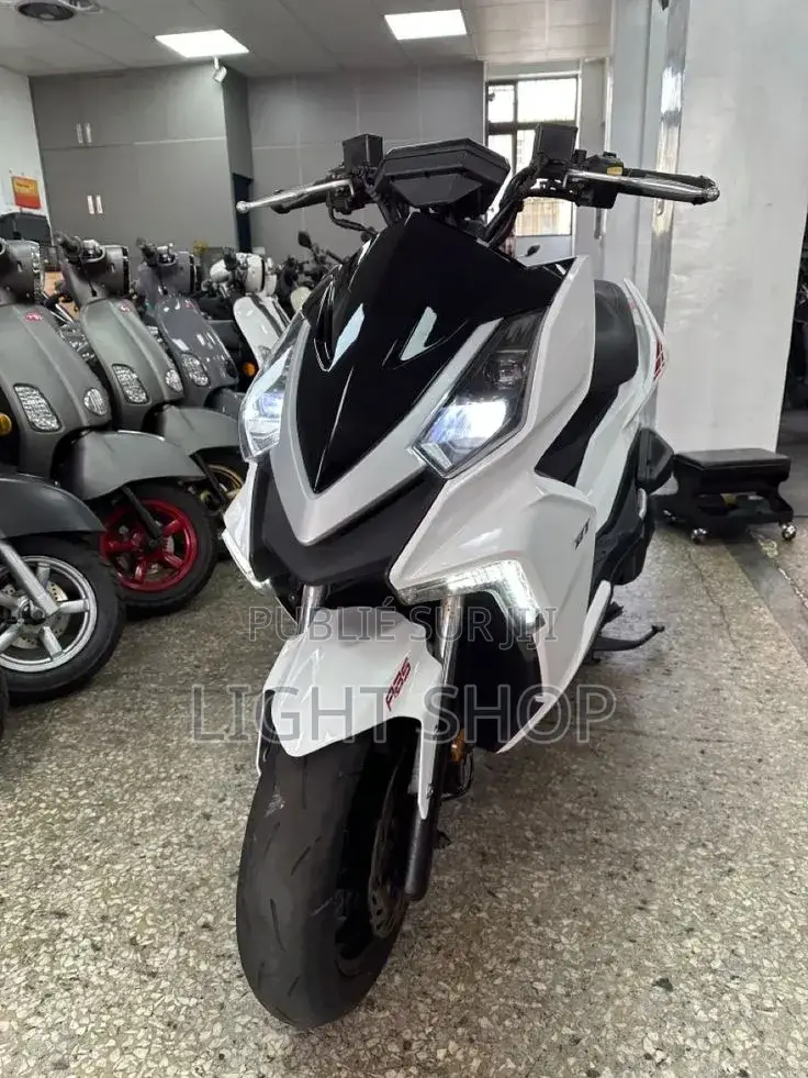 Nouveau KTM Autre 2021 Blanc