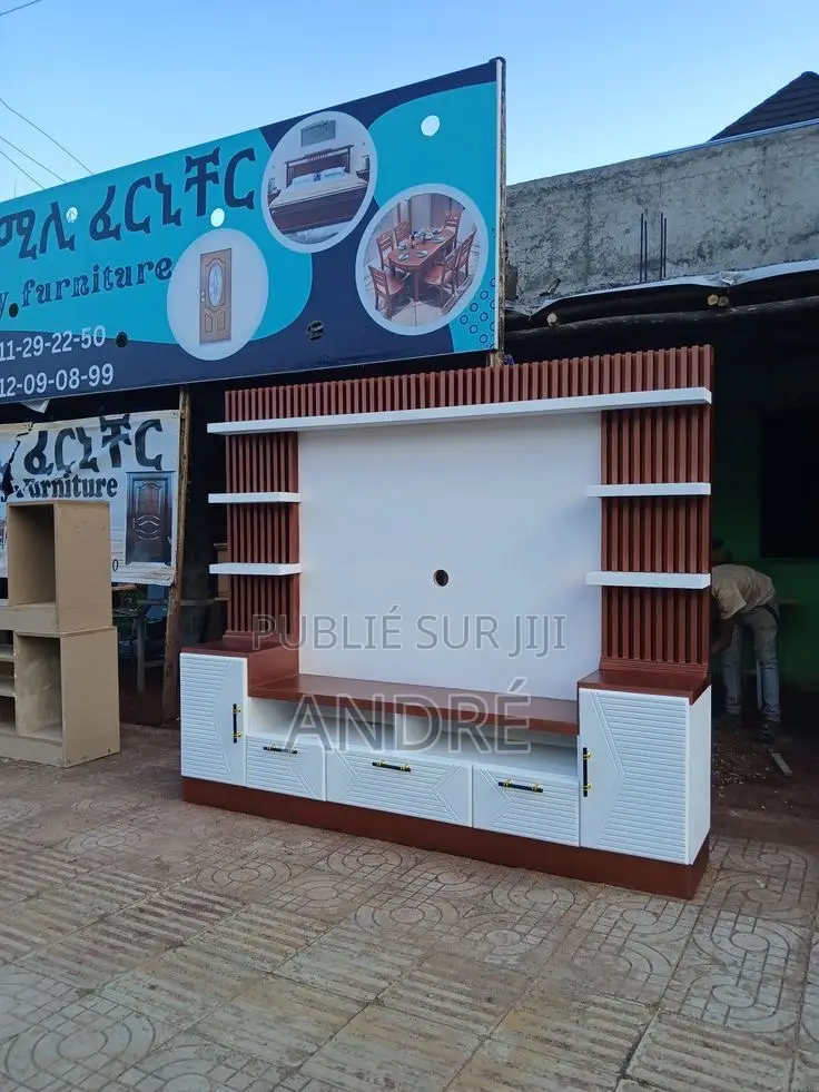 Meuble Tv De Très Bonne Qualité